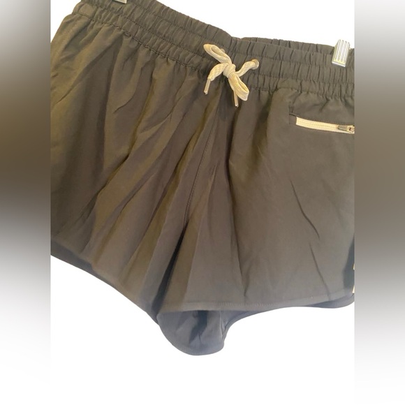 Jolie jupe plissée neuve t. xs (D'occasion) à MEYRIN pour CHF 5 - avec